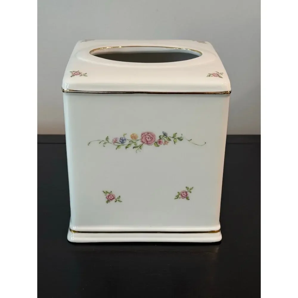 Vintage Floral Tissue Box Cover Cottage Core Bathroom Decor - Picture 1 of 10